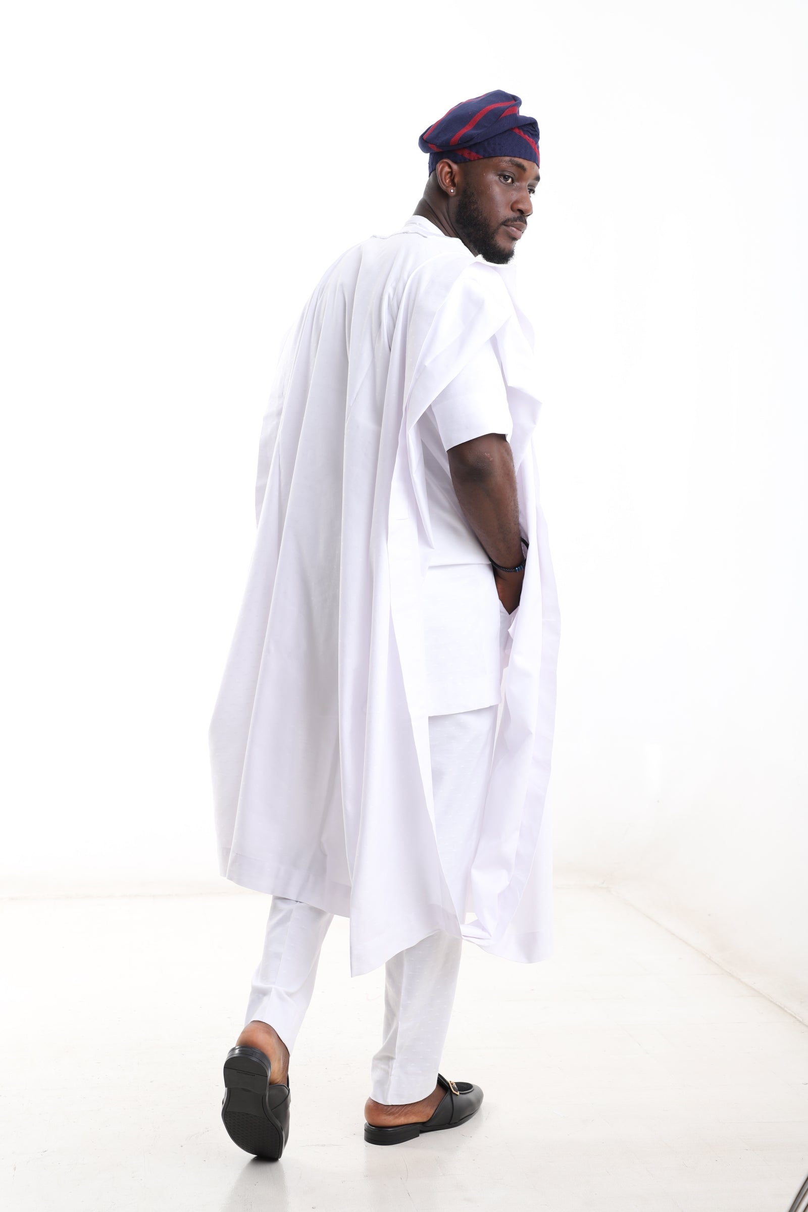 Classic White Agbada Set for Men – Luxury Nigerian Traditional Attire