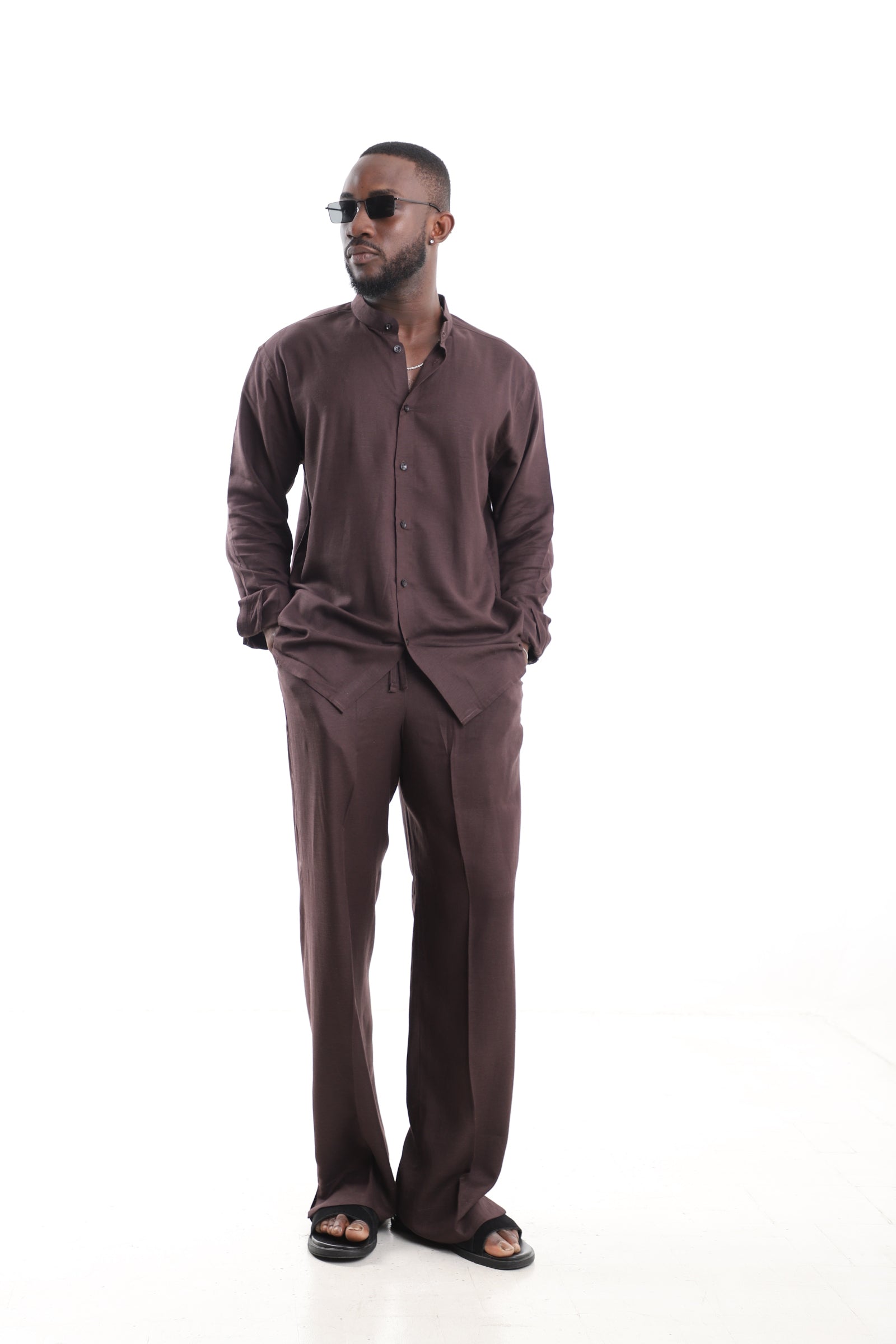 King Kaftan Chocolate Brown Linen Set – Collar and Button Detail – African men's fashion Nigeria