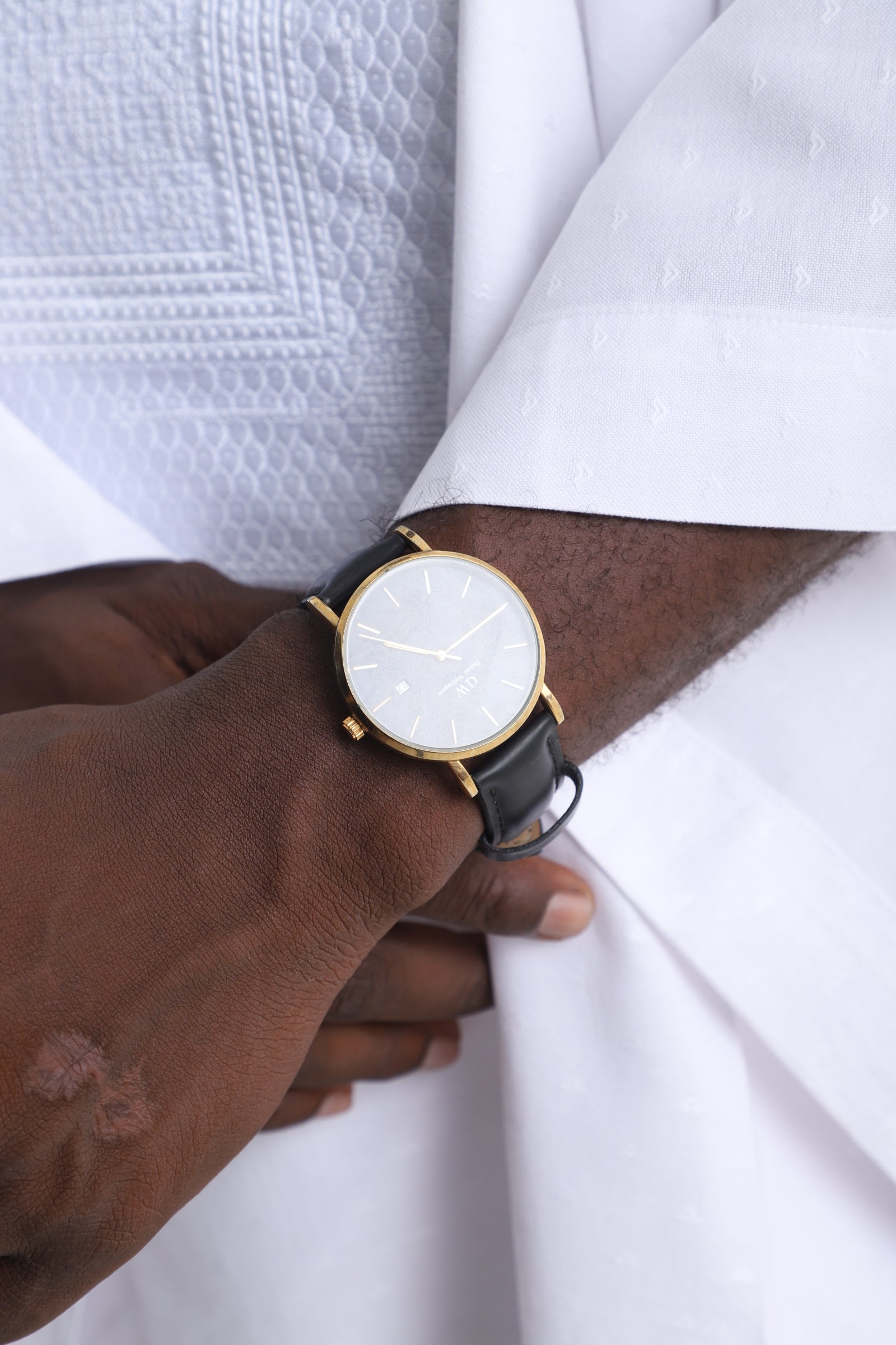 Luxury Minimalist Gold & Black Leather Wrist Watch