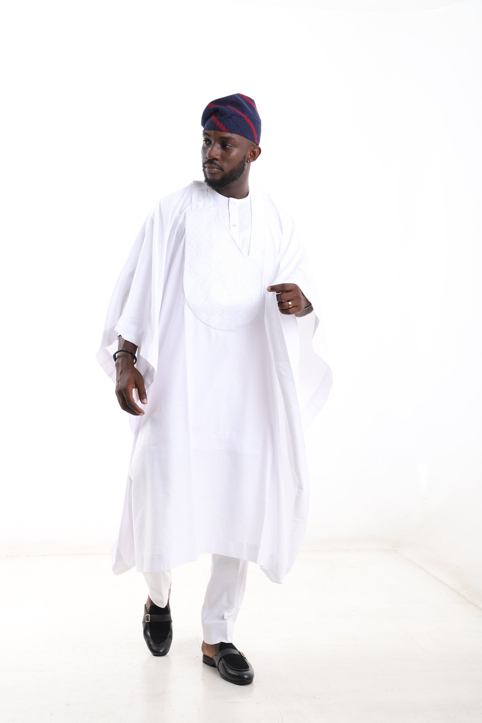 Classic White Agbada Set for Men – Luxury Nigerian Traditional Attire