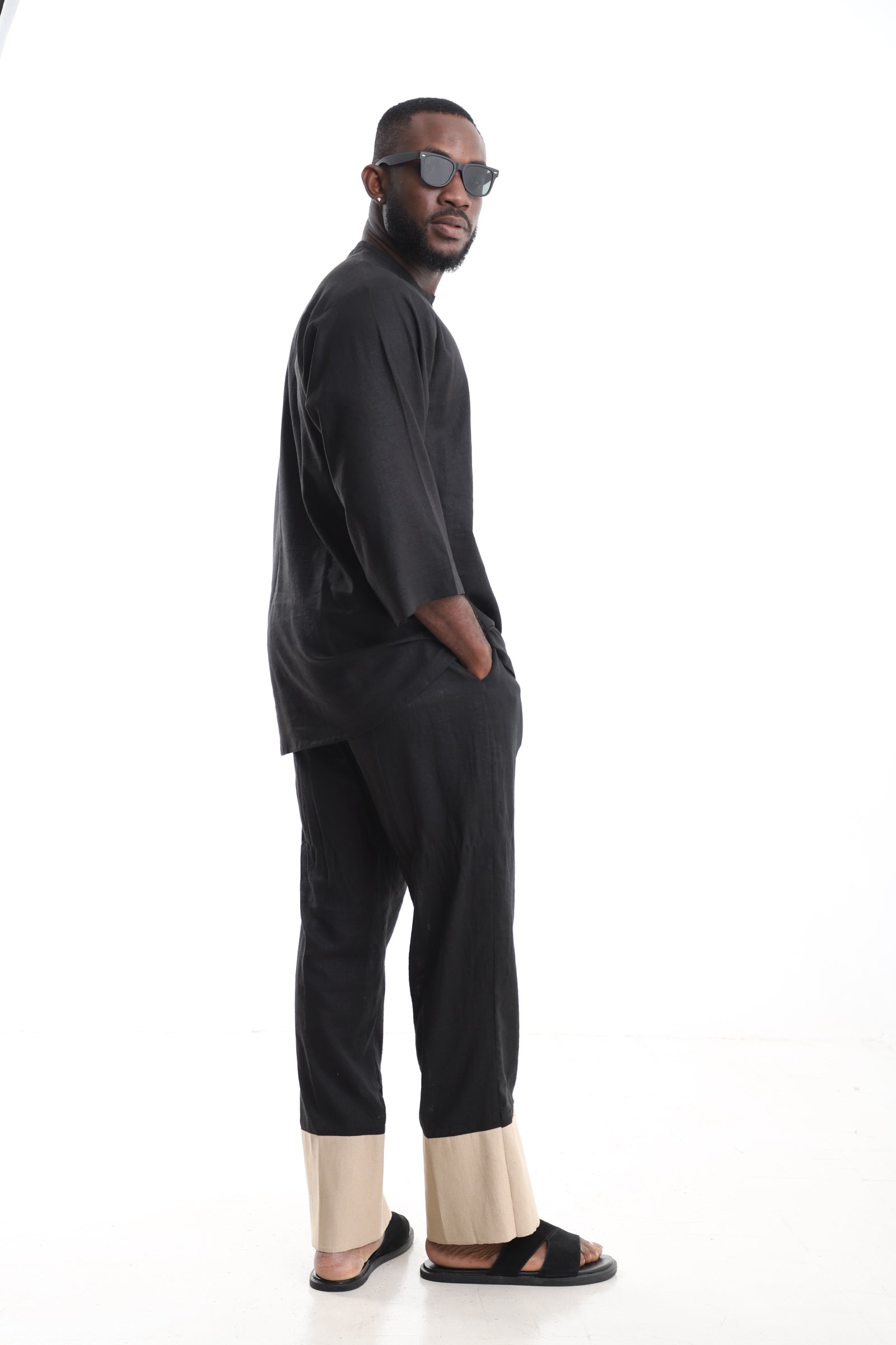 Premium 2-Piece Men's Black Linen Set – Quarter-Zip Tunic Top &amp; Contrast-Hem Trousers