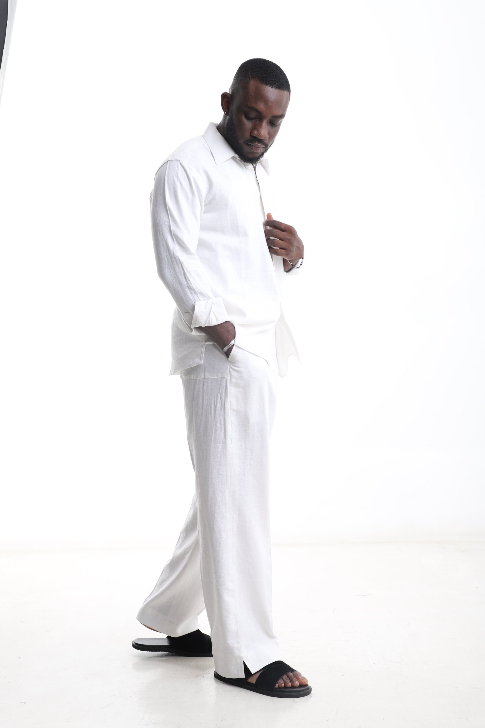 Classic White Linen Set – The Epitome of Refined Simplicity