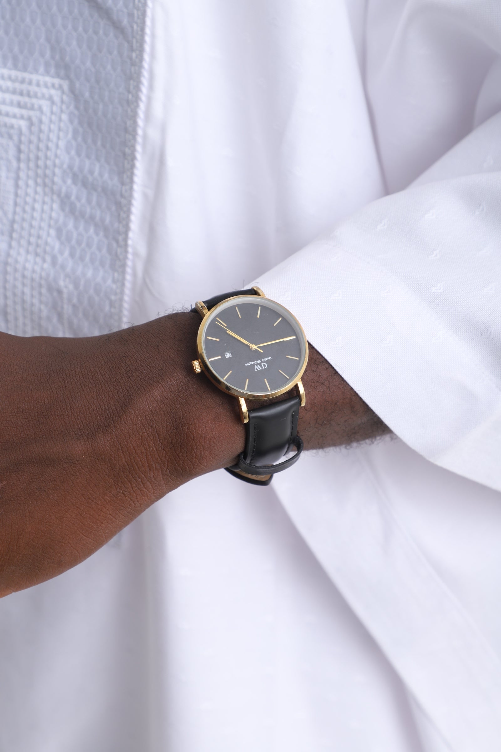 Luxury Minimalist Gold &amp; Black Leather Wrist Watch